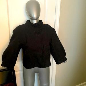 This NY Collection blazer is in EUC.